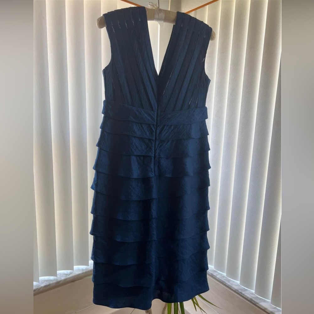Casual or social dress - Picture 9 of 10
